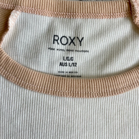 Super cute Roxy pineapple palm tree coconut cropped baseball tee - Picture 4 of 5